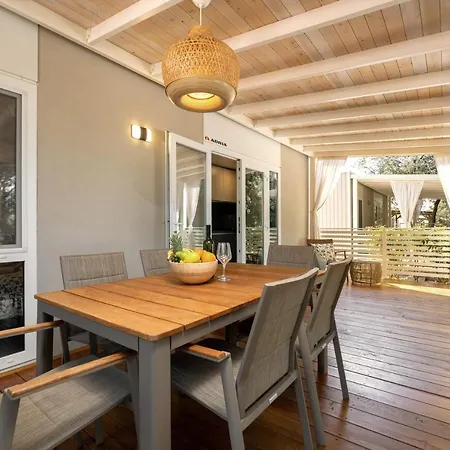 Aldeamento Turístico Tina 4*