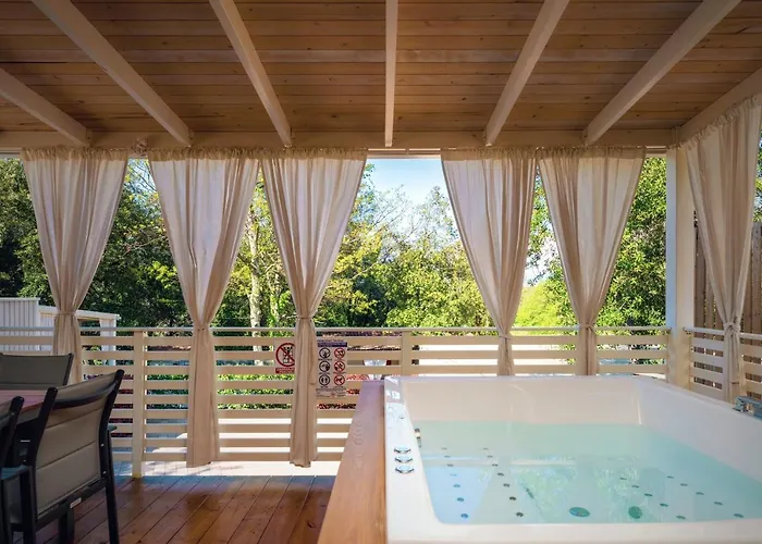 Tina 홀리데이파크 브르사르