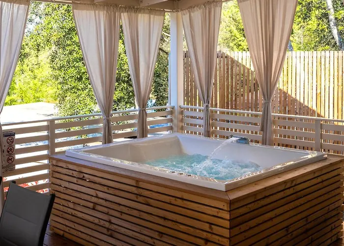 Tina 홀리데이파크