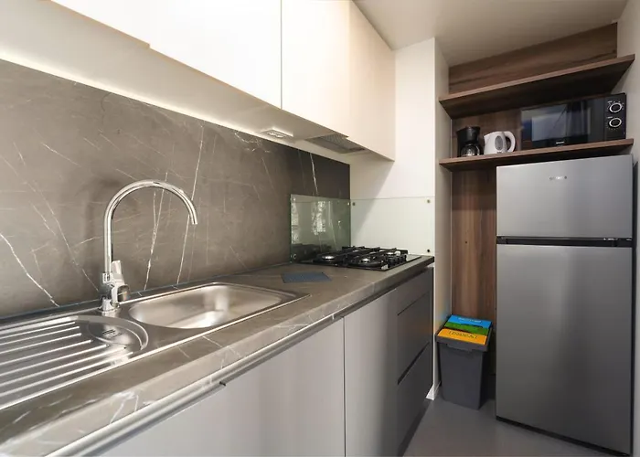 홀리데이파크 Tina 4*