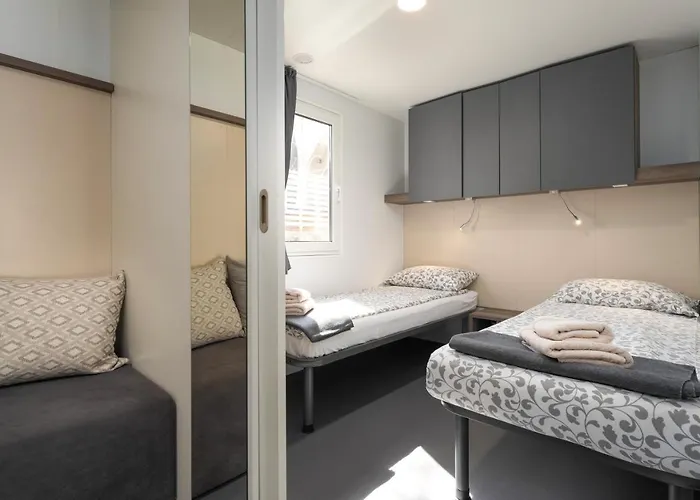 홀리데이파크 Tina 4*