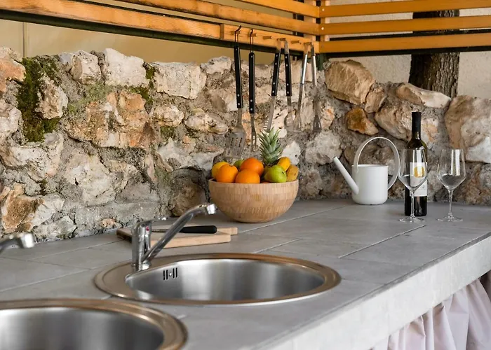 Tina 홀리데이파크 브르사르