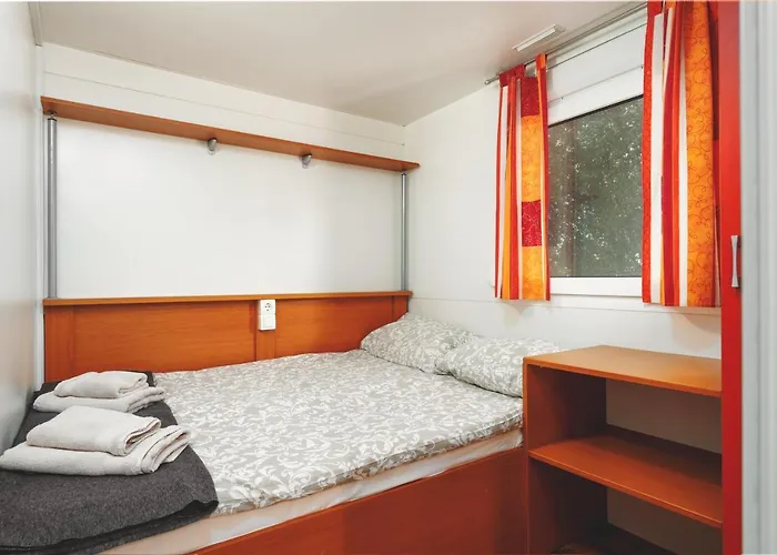 홀리데이파크 Tina