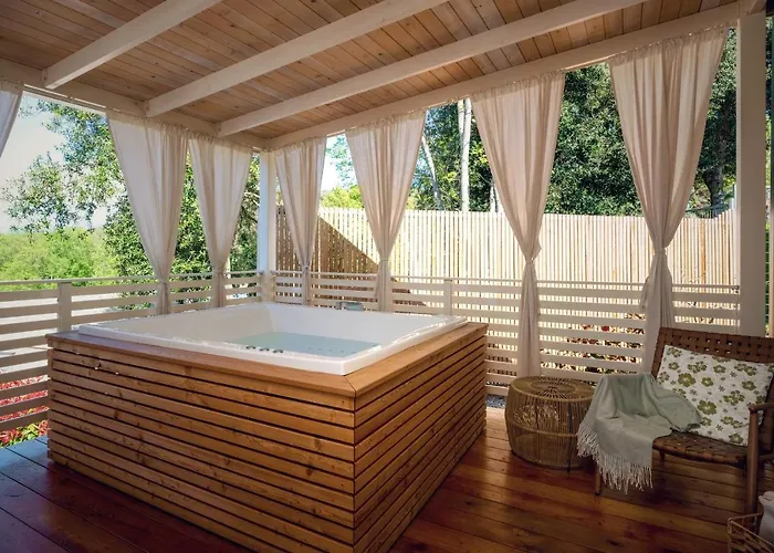 Tina 假日公园 弗尔萨尔