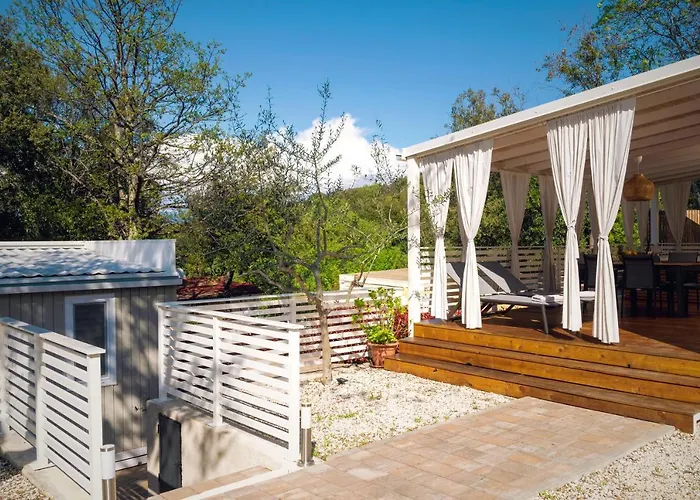 Tina 홀리데이파크 브르사르