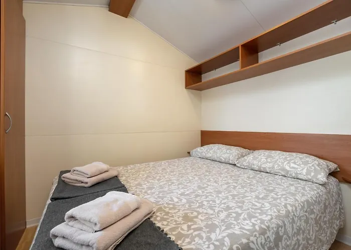 Tina 假日公园 4*